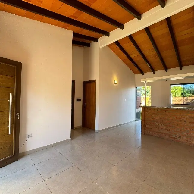Casas en Mora Cue Luque con sala comedor amoblada