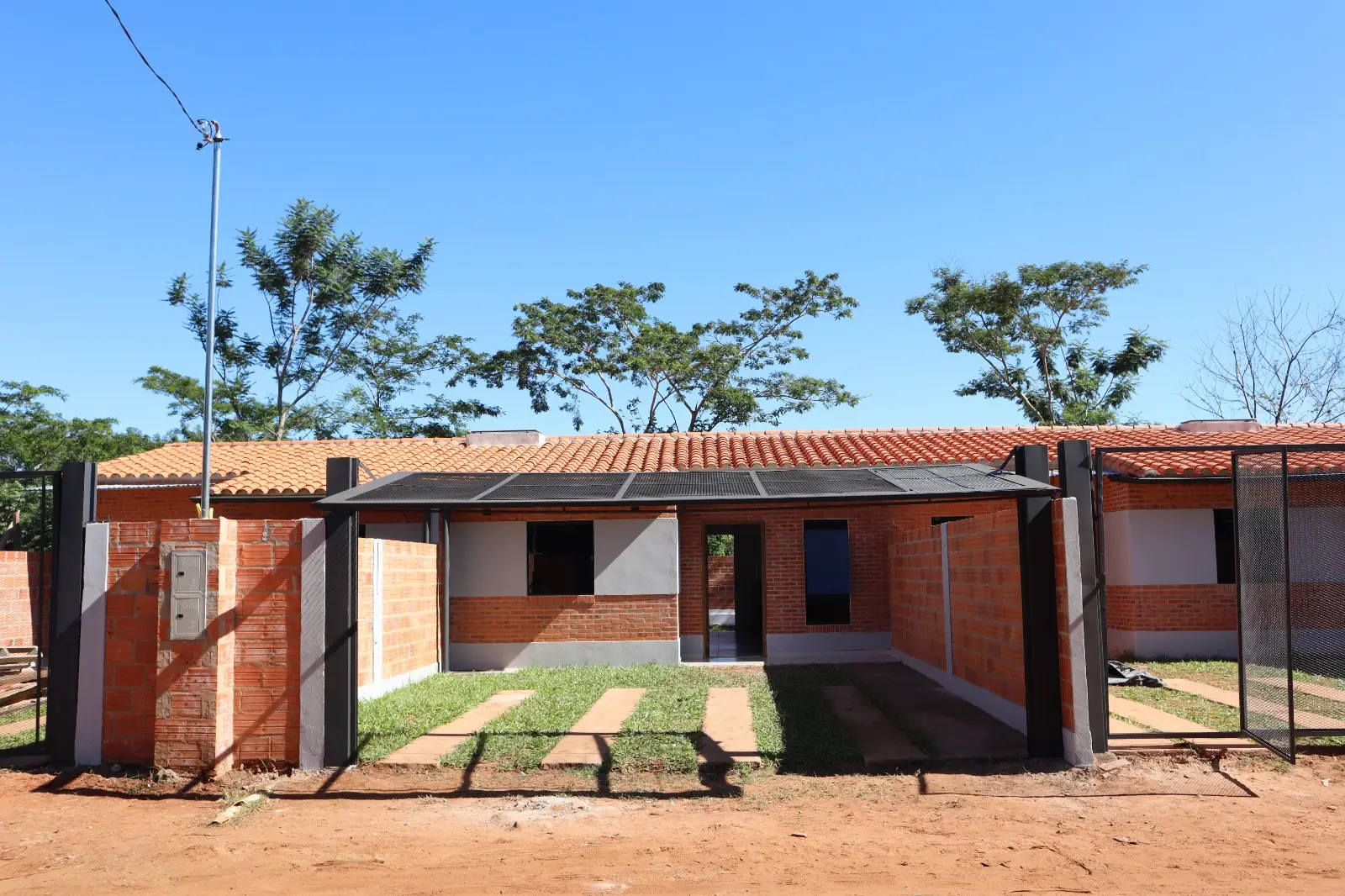 Venta de casas en mora cue luque en Paraguay